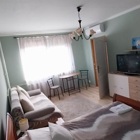 Apartamento Panel Hause Kazincbarcika Exterior foto