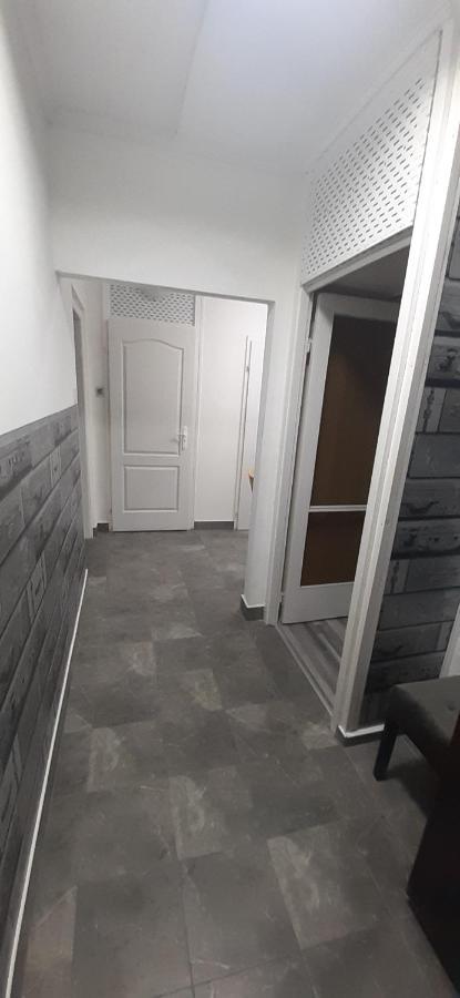 Apartamento Panel Hause Kazincbarcika Exterior foto