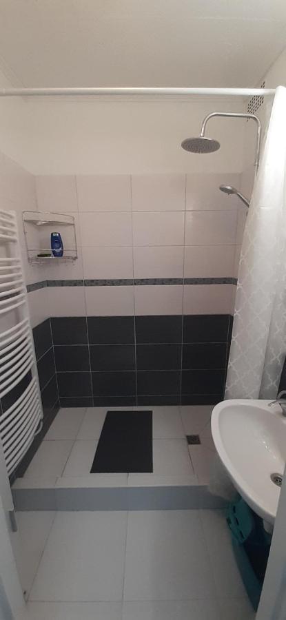 Apartamento Panel Hause Kazincbarcika Exterior foto