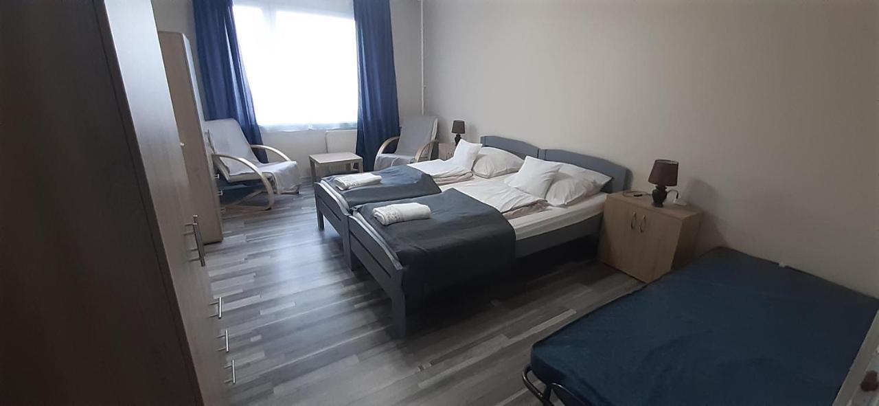 Apartamento Panel Hause Kazincbarcika Exterior foto